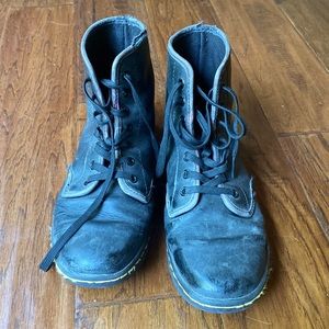 Dr. Martens low profile boot